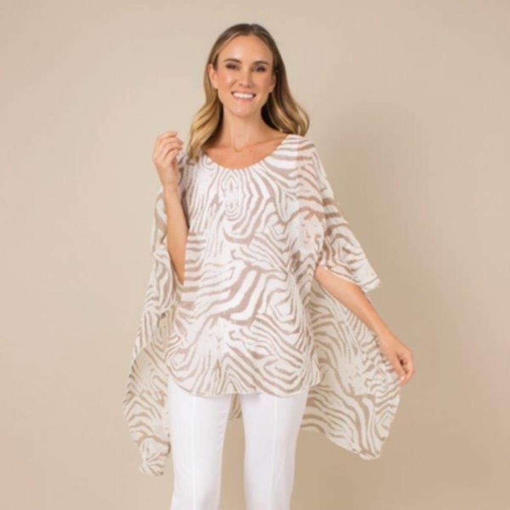White and biege tiger print top S(8-10)